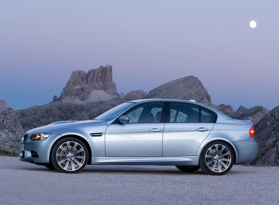  BMW M3 Sedan 2007 года  (фото 19 из 72)